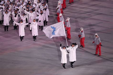 2018 Pyeongchang Olimpiyatları: Güney Kore ve Kuzey Kore Arasındaki Çözüm Sürecinin Başlangıcı mı Yoksa Bir Siyasi Oyun mu?